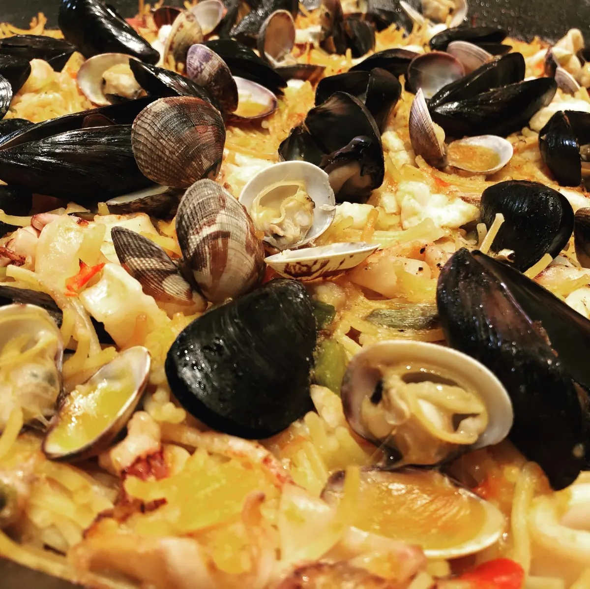 Seafood rice with mussels and clams at La Estrella 1924