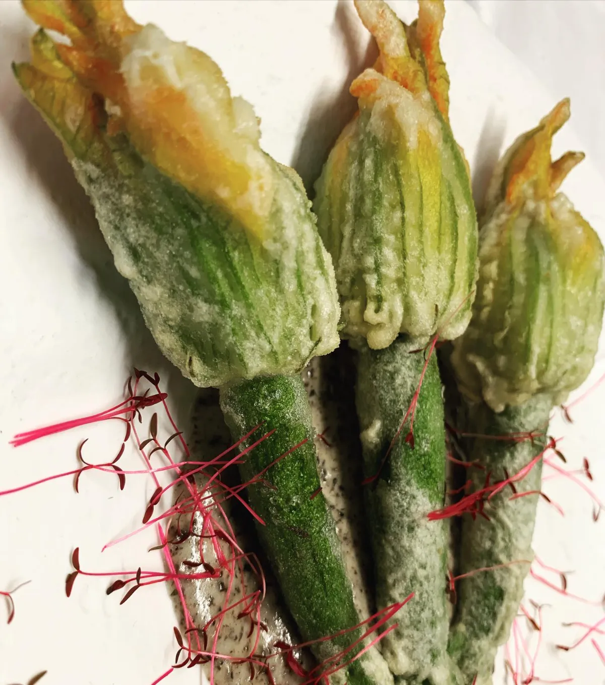 Courgette flowers in tempura at La Estrella 1924